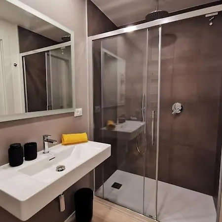 Navigli-bocconi Spazio Luce Design Apartment *